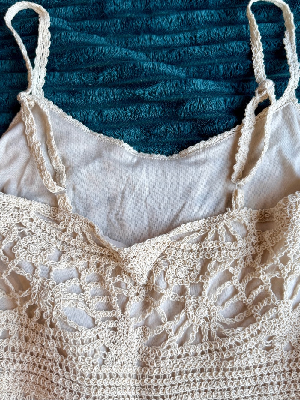 NWT Cupshe Cream Crochet Romper Playsuit with Spaghetti Straps - Picture 6 of 9